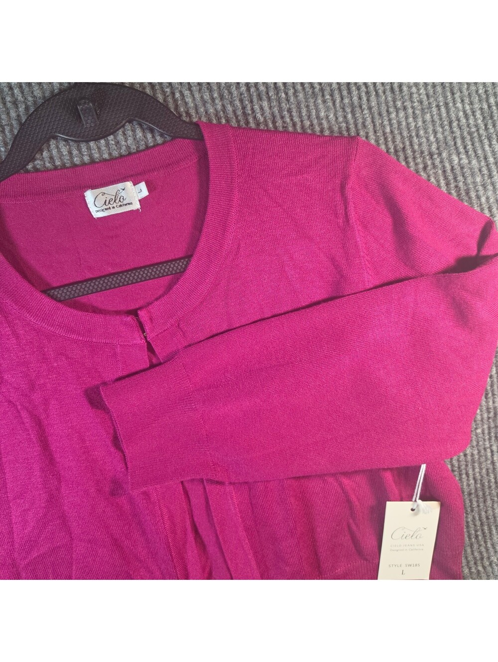 Cielo Womens Cardigan Sweater Large Pink Fuchsia Cropped Button Front NWT